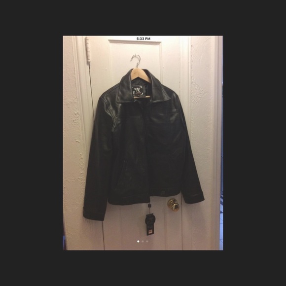 Men Jackets - Picture 2 of 3